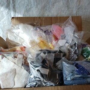 Assorted Fiber Arts Fabric Scraps Pack in Mixed Colors